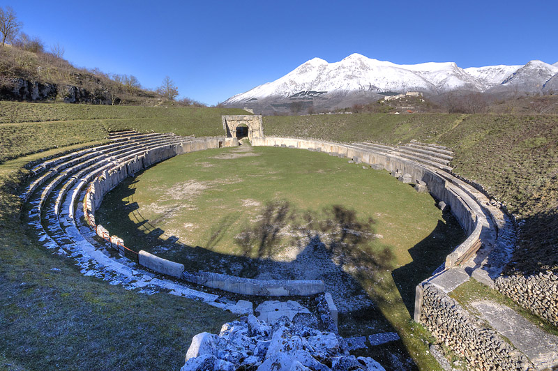 Escursione astronomica notturna guidata ad Alba Fucens